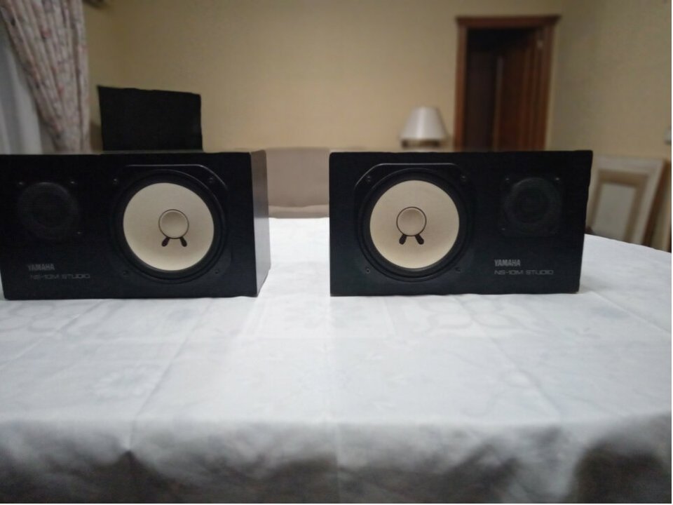 Envío Incluido// Yamaha NS10 + 2 etapas Sony MU-A051 de segunda mano · Foto 3 de 10 · Jaén · 700 €