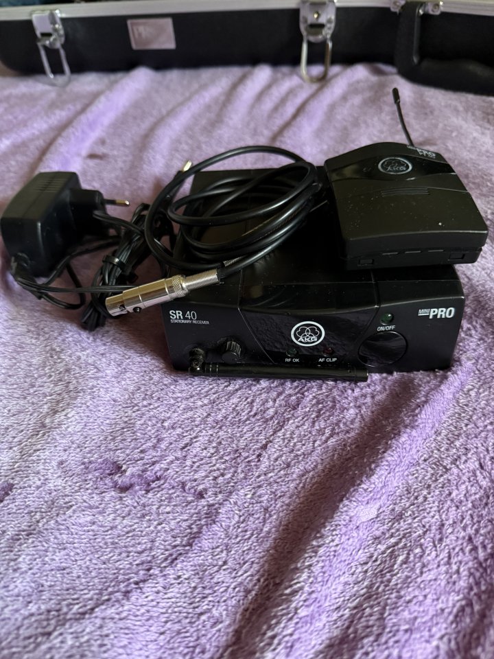 Inhalambrico de guitarra AKG Mini Pro PT 40 Sr 40