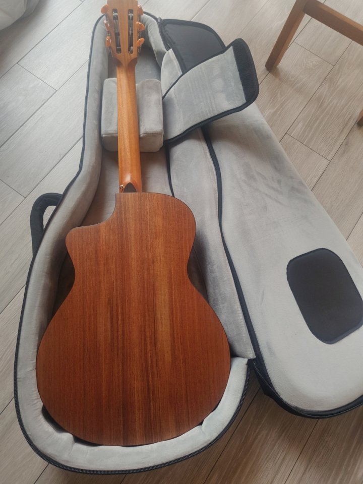 FURCH GNc 2-CW EAS-VTC de segunda mano · Foto 2 de 10 · Madrid · 1200 €