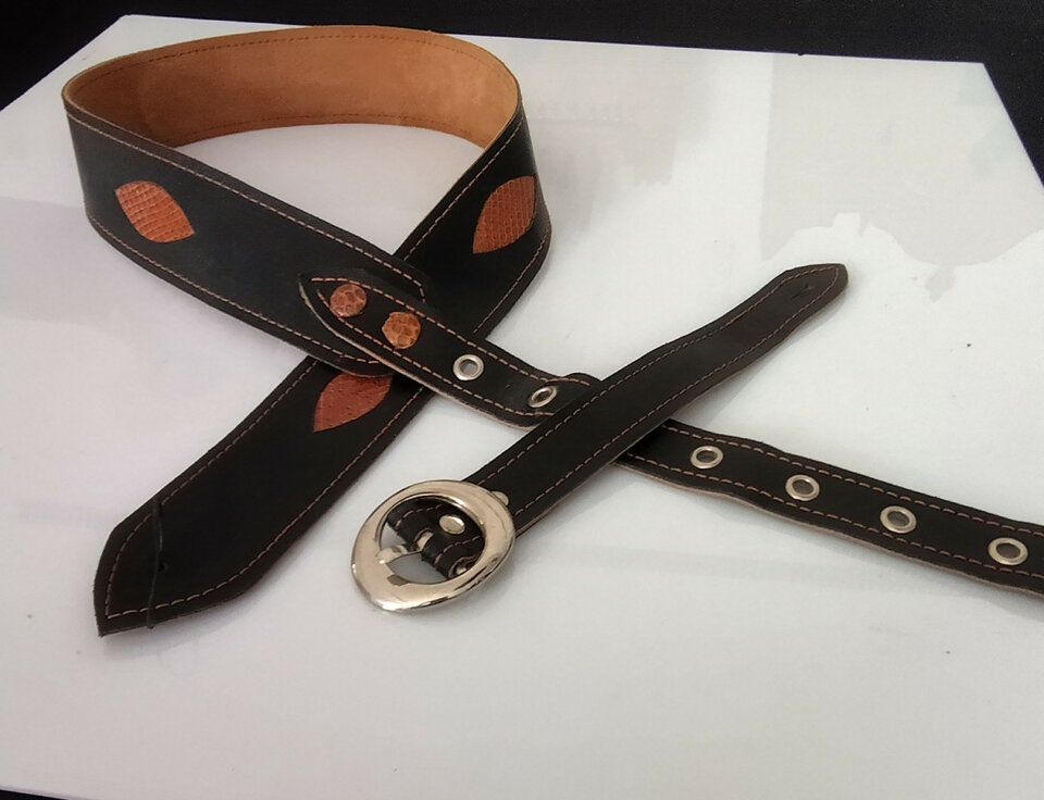 Correas de piel para guitarras o bajos NUEVAS