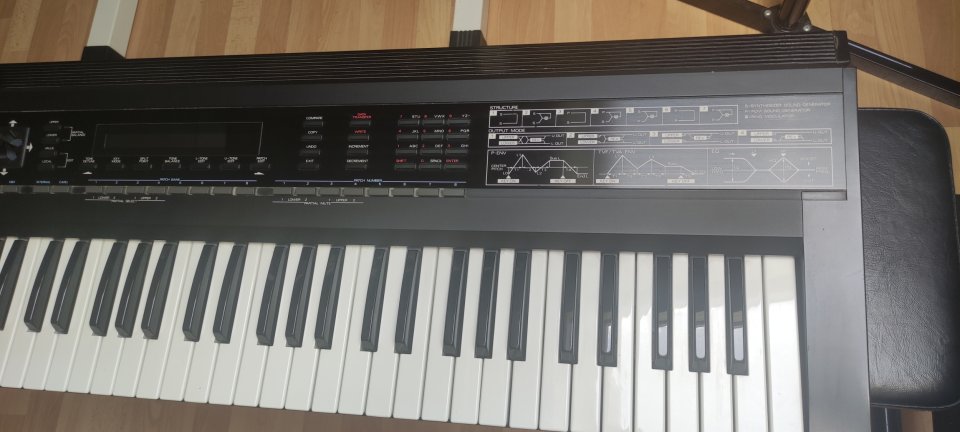 Roland D-50