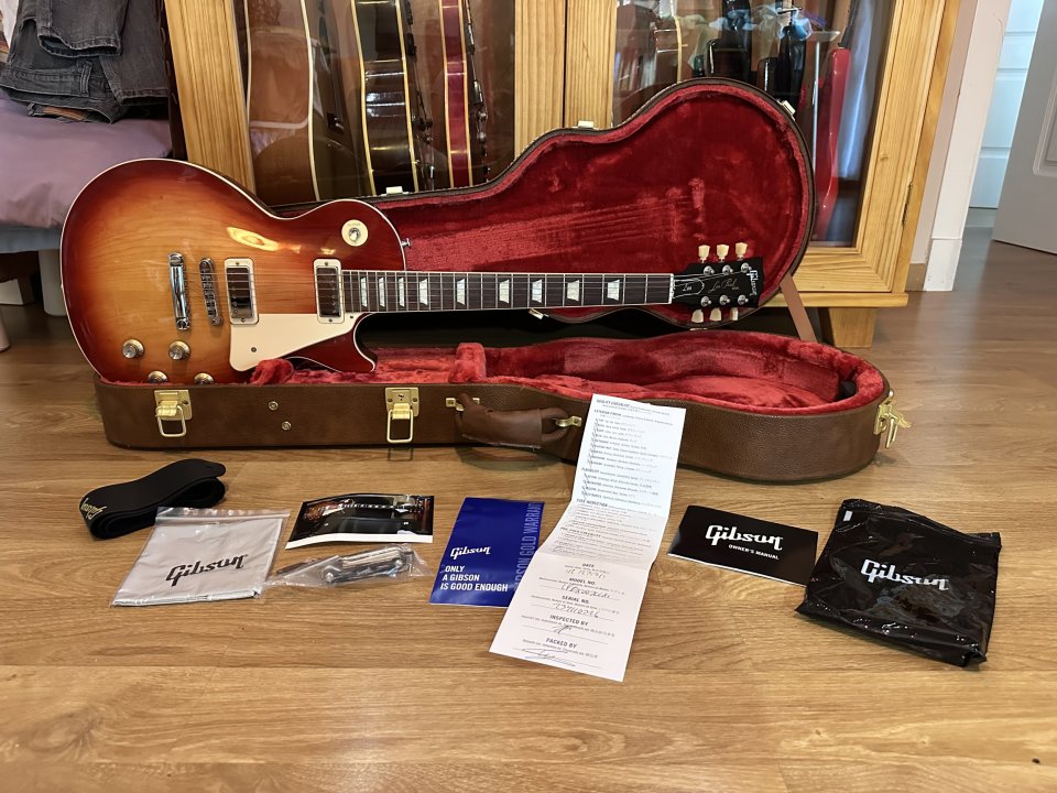 Gibson Les Paul Deluxe 2021 de segunda mano · Foto 3 de 4 · Cádiz · 1850 €