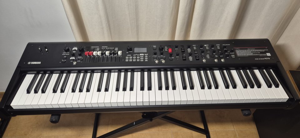 Yamaha YC 73 + funda original. de segunda mano · Foto 1 de 7 · Valencia · 1700 €