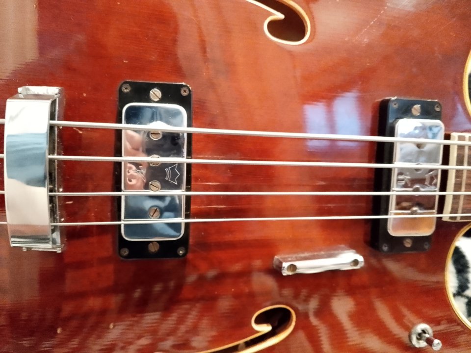 Bajo Klira 187-B Shake Star Aleman de 1967