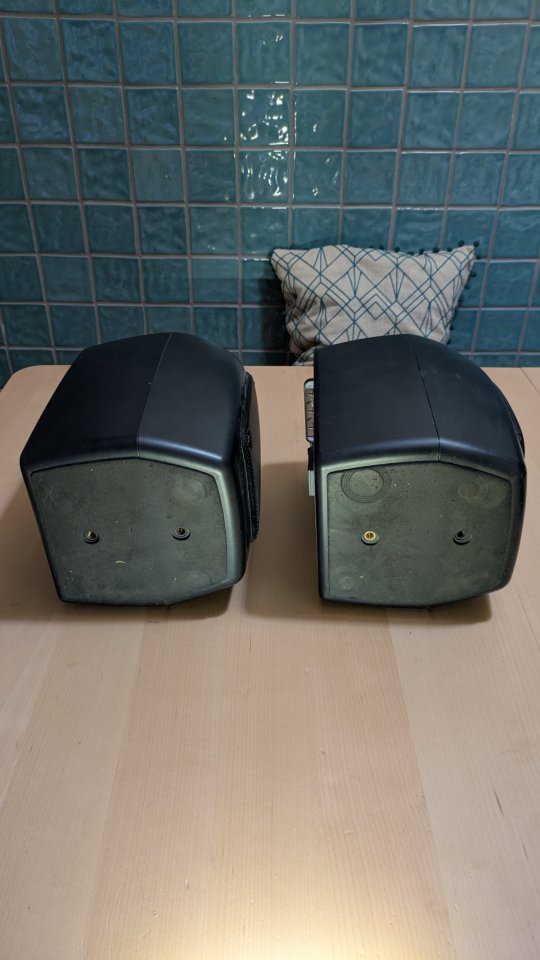 Monitores de estudio KRK VXT4 de 4" de segunda mano · Foto 8 de 9 · Barcelona · 300 €