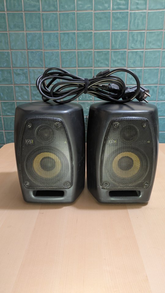 Monitores de estudio KRK VXT4 de 4" de segunda mano · Foto 9 de 9 · Barcelona · 300 €