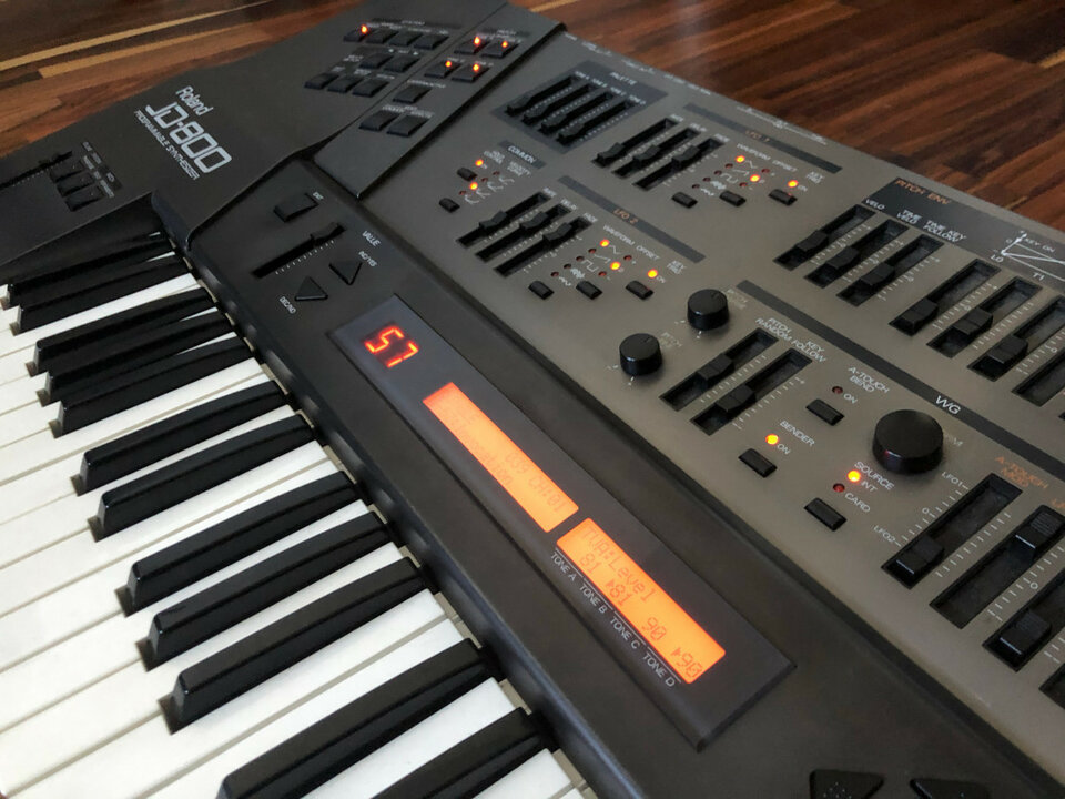 Vendo Roland JD-800 en excelente estado.
