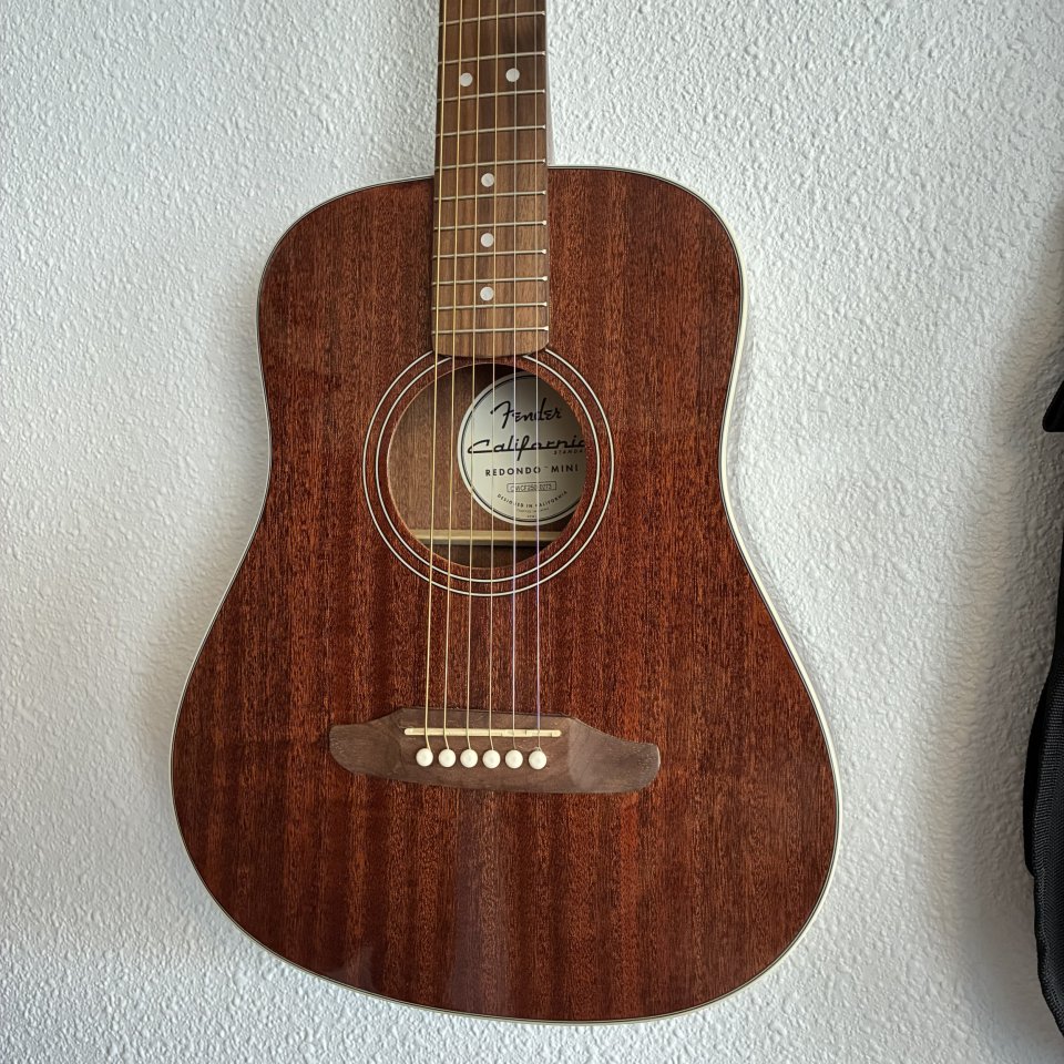 Fender California Standard Redondo Mini de segunda mano · Foto 1 de 5 · Alicante · 110 €