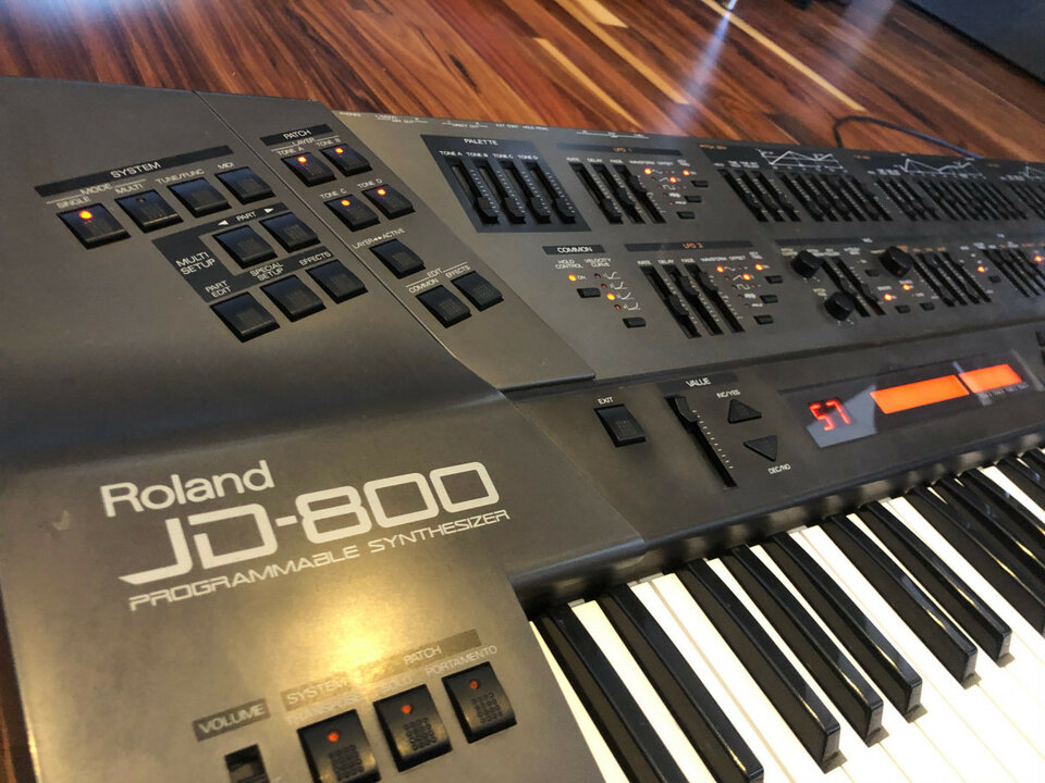 Vendo Roland JD-800 en excelente estado.
