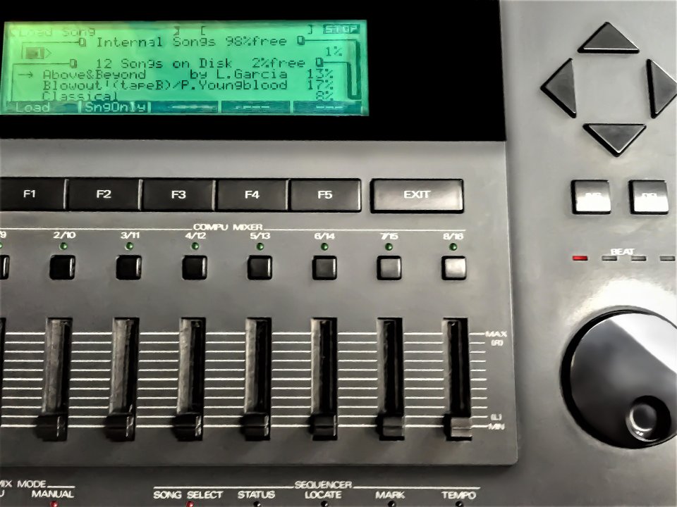 Roland MV30 Studio M: Producción Musical