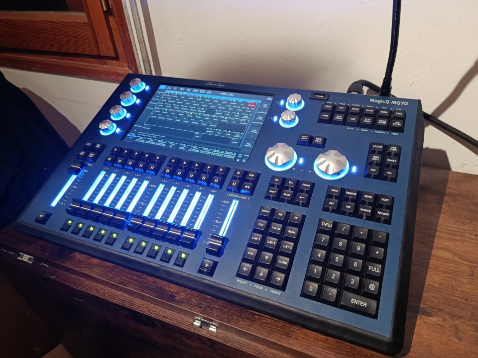 Chamsys MQ70 de segunda mano · Foto 2 de 5 · Madrid · 5000 €