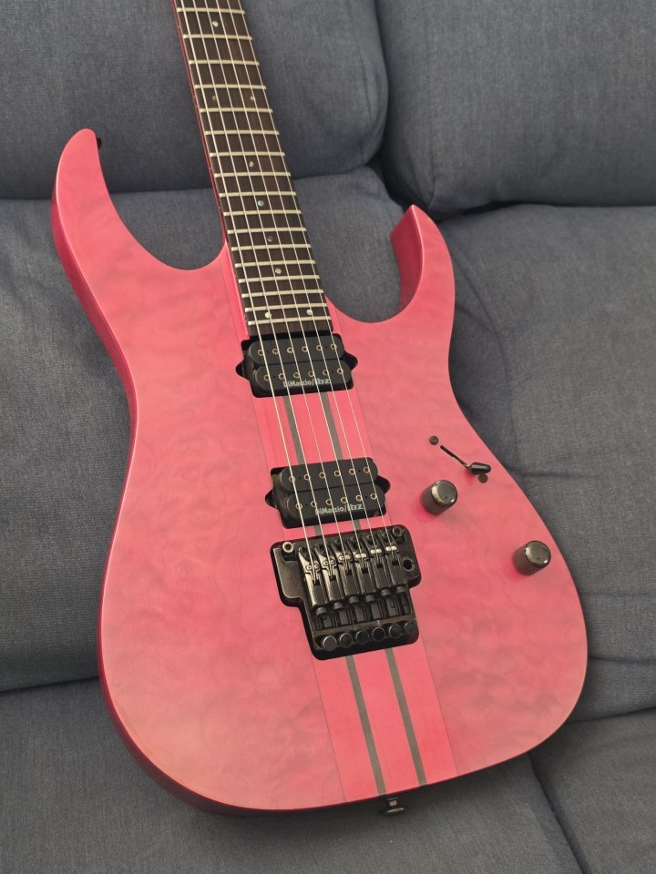 Ibanez Prestige RGT320Q-WRS Team J. Craft de segunda mano · Foto 2 de 10 · Alicante · 1900 €