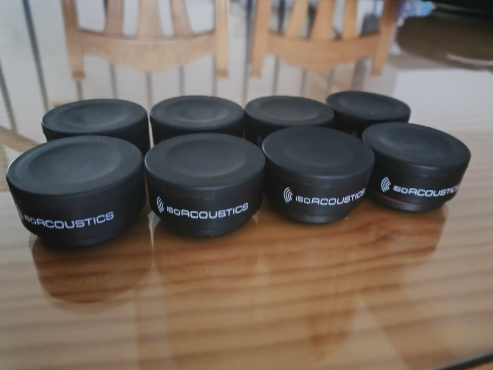 IsoAcoustics ISO-Puck Mini 8 unidades