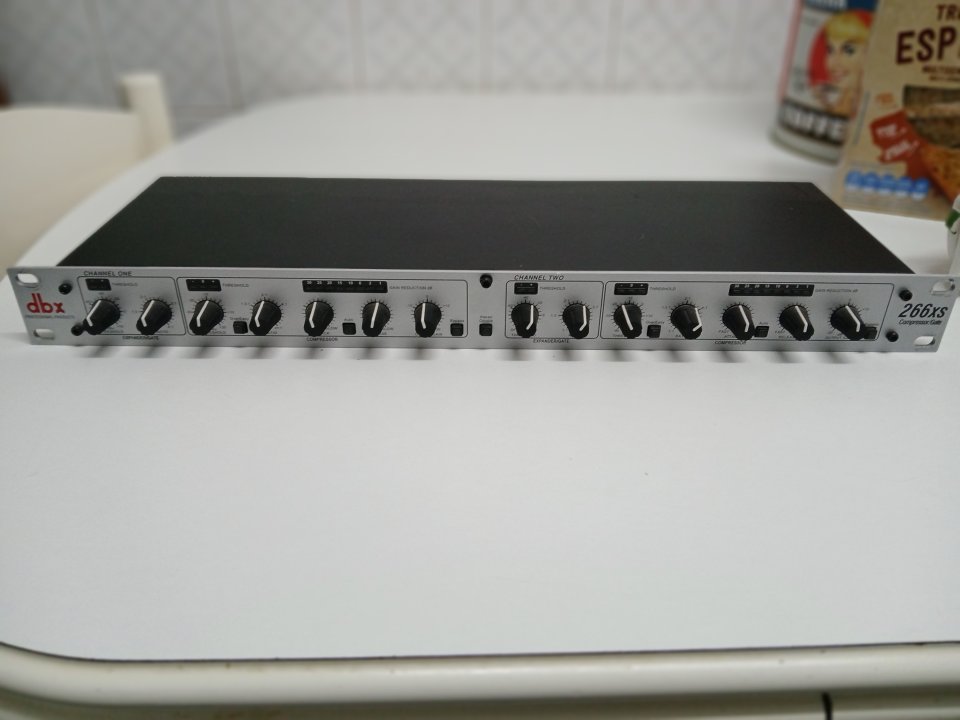 Dbx 266 formato rack