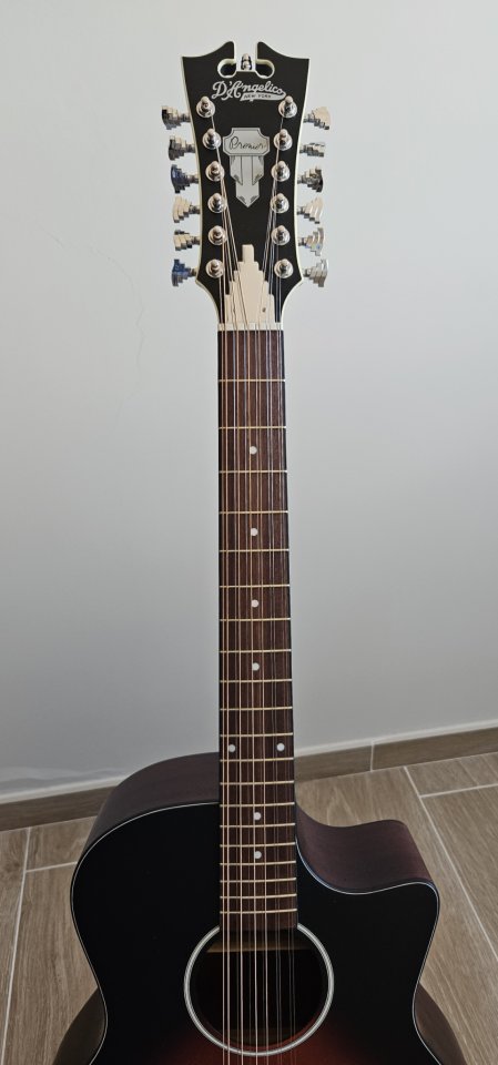 Guitarra D'Angelico Premier 12 cuerdas
