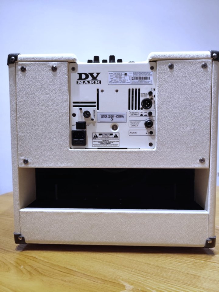 Amplificador DV Mark Jazz 112  (No hago envios)