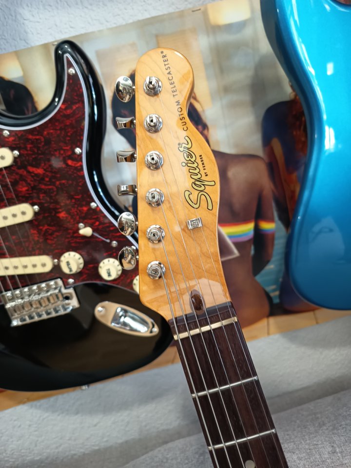 Strato y Tele (Pako,s)