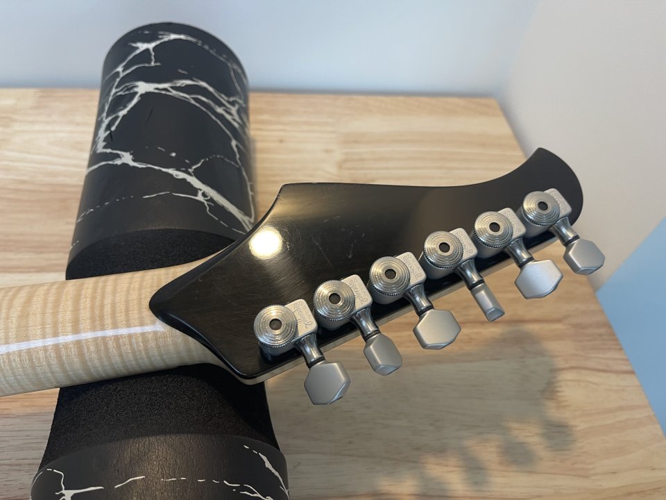 Strato “partscaster” (MJT/Luthier) de segunda mano · Foto 6 de 10 · Cantabria · 850 €