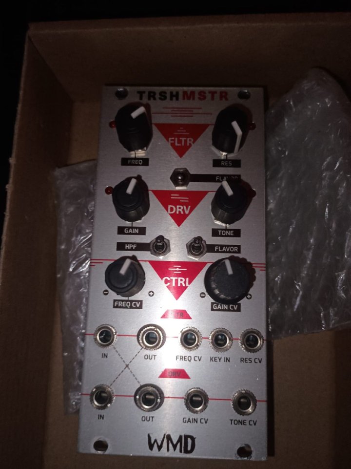 Venta módulos eurorack y equipo, mixer, sinterizador... de segunda mano · Foto 1 de 10 · Araba · 200 €