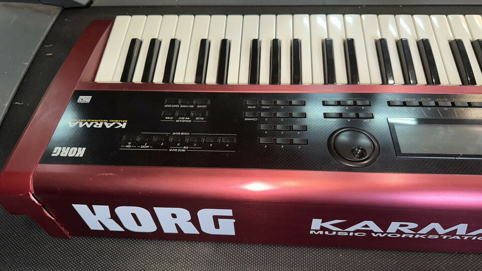 Korg karma teclado + expansion PCM Trance