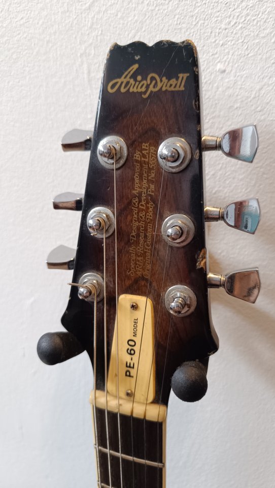Guitarra Aria Pro II PE-60 Vintage