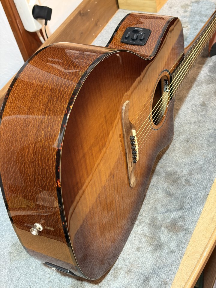 Fender FA 345 Auditorium 3T de segunda mano · Foto 7 de 10 · Las Palmas · 300 €