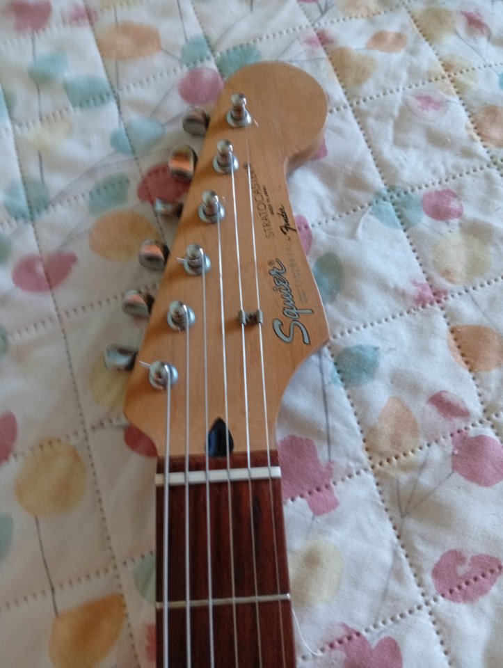 Squier stratocaster made in japan de segunda mano · Foto 3 de 6 · Burgos · 415 €