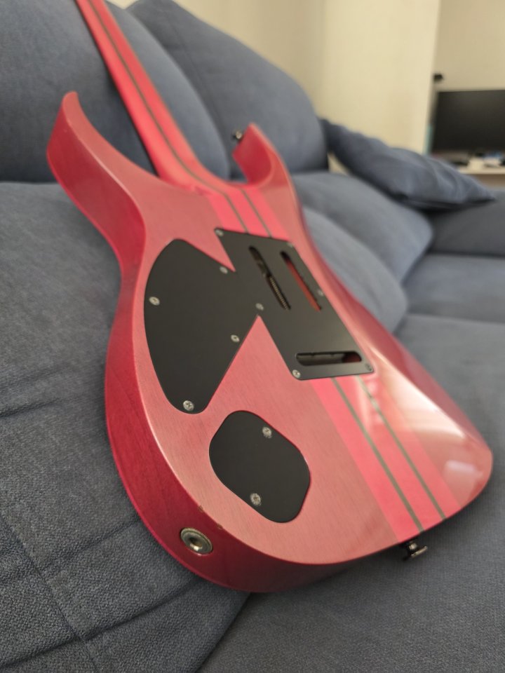 Ibanez Prestige RGT320Q-WRS Team J. Craft de segunda mano · Foto 10 de 10 · Alicante · 1900 €