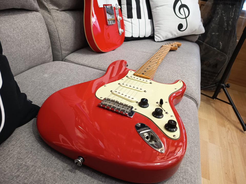 Strato y Tele (Pako,s)