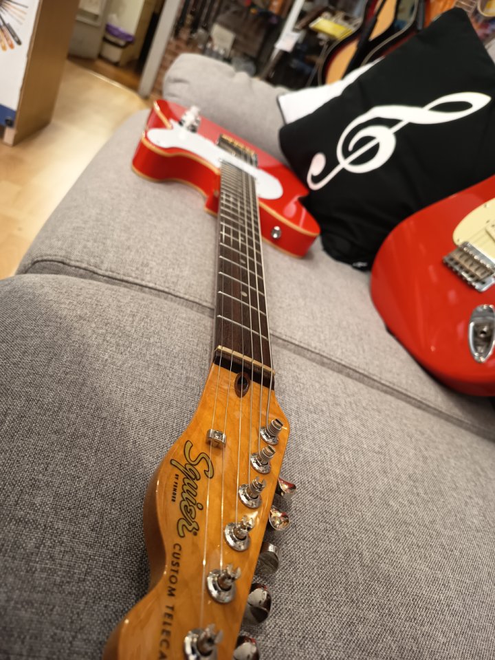 Strato y Tele (Pako,s)