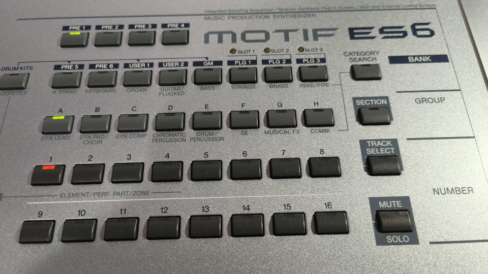 Yamaha Motif ES6