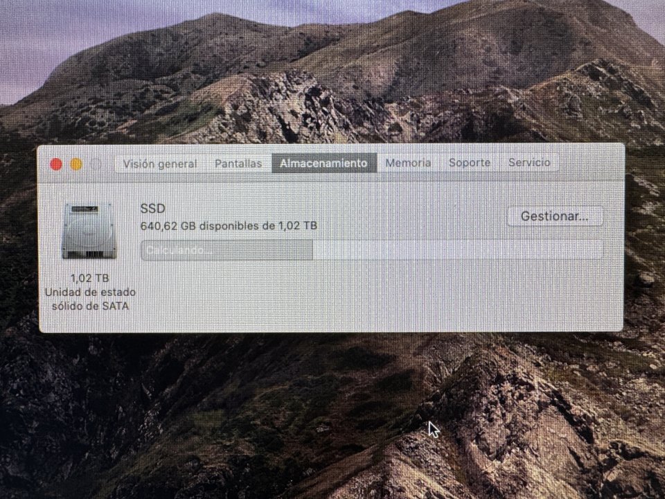 iMac 27” color nfigurado como estudio de grabación
