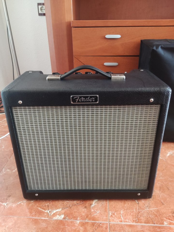 Cambio Fender Blues Junior de segunda mano · Foto 1 de 8 · Alicante