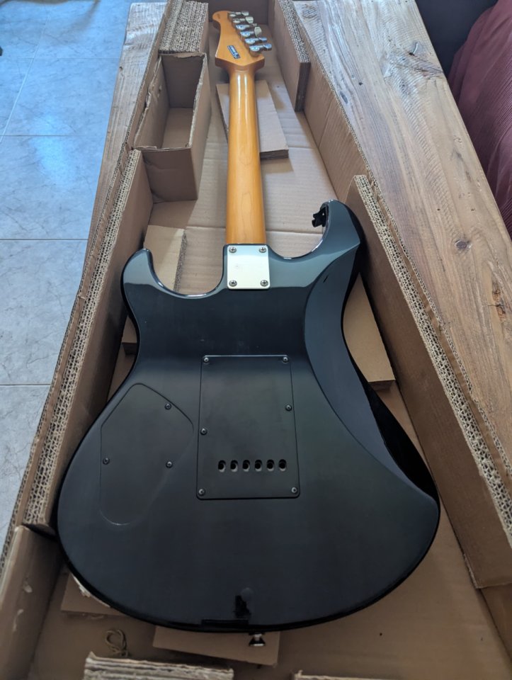 Yamaha Pacifica 612V II FM TBL de segunda mano · Foto 2 de 4 · Madrid · 700 €