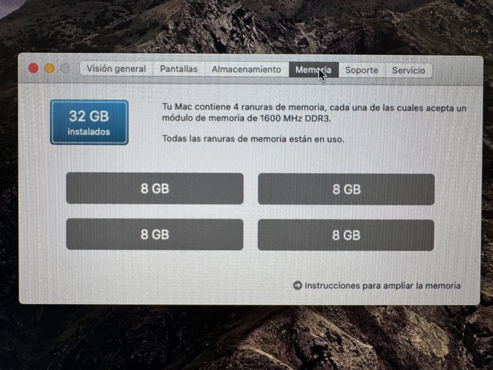 iMac 27” color nfigurado como estudio de grabación