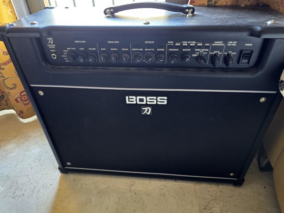 Boss Katana Artist de segunda mano · Málaga · 300 €