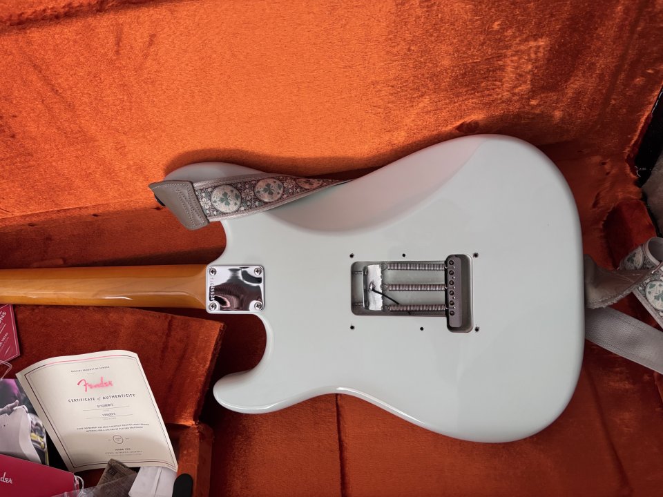 Fender American Vintage II 1965 Stratocaster – Sonic Blue – de segunda mano · Foto 5 de 10 · A Coruña · 1790 €