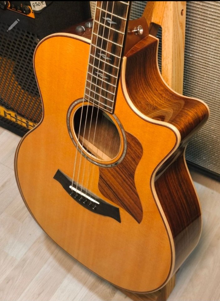 Taylor 814ce DLX V class bracing 2024 de segunda mano · Foto 1 de 5 · Barcelona · 2550 €