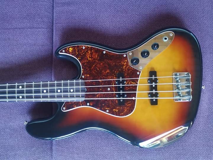 Fender jazz bass JV