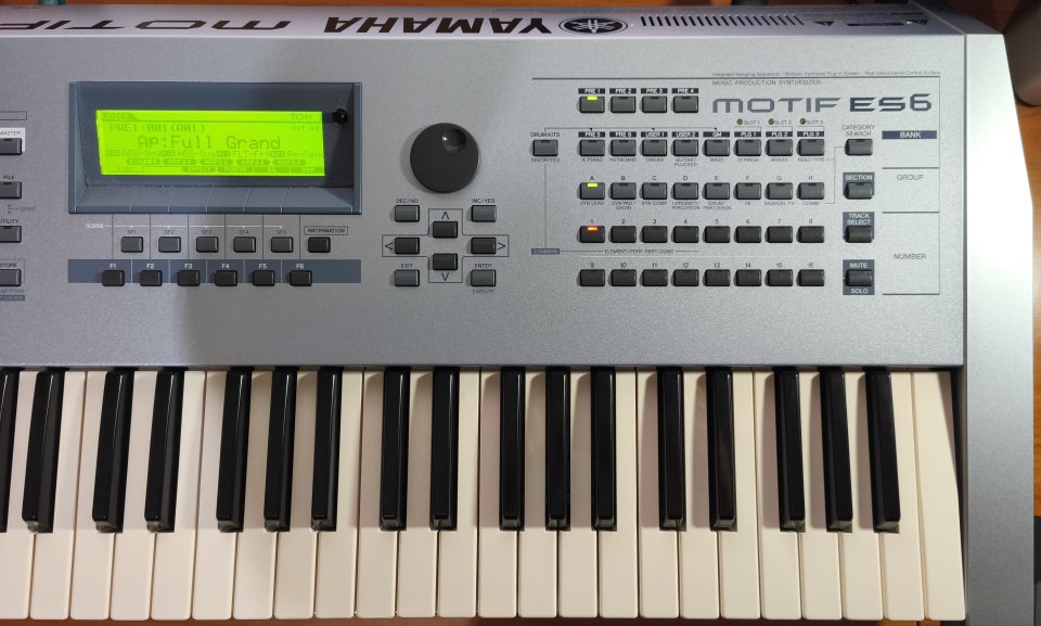 Yamaha Motif ES6