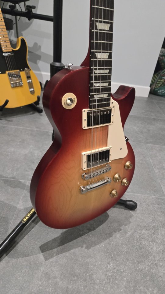 Gibson Les Paul Tribute Satin Cherry Burst