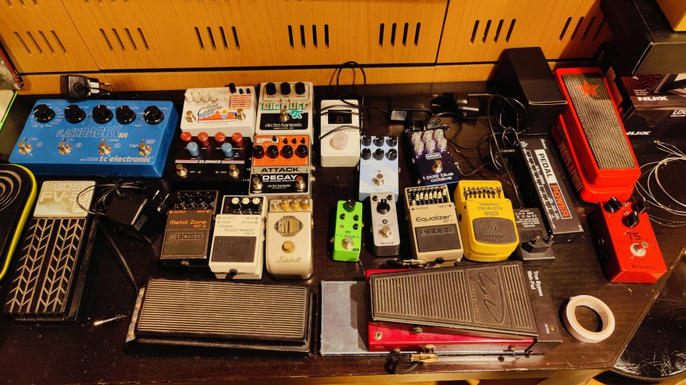 Mercadillo de pedales.