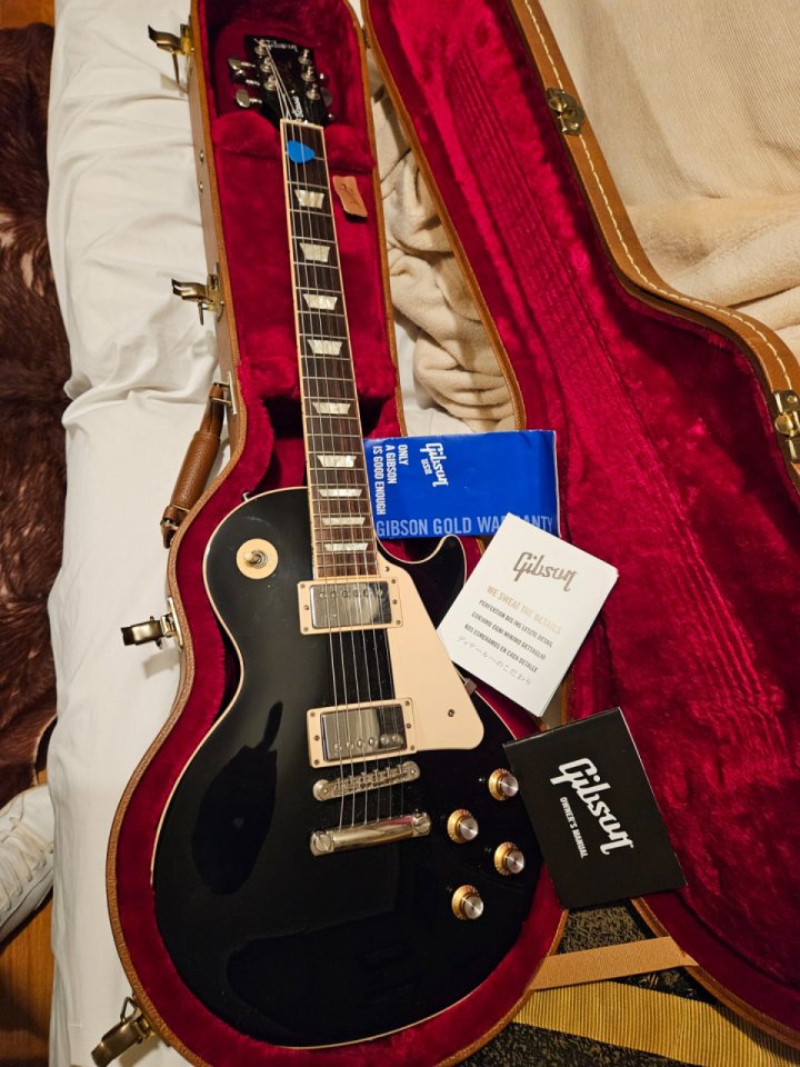 Gibson les paul classic ebony de segunda mano · Foto 3 de 7 · Murcia · 1850 €