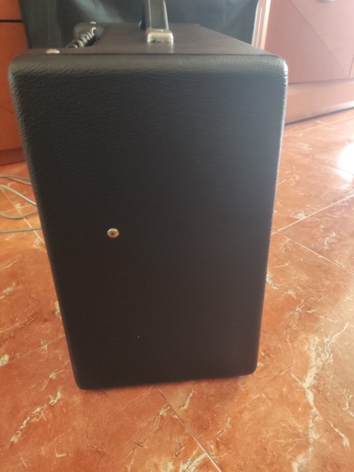 Cambio Fender Blues Junior de segunda mano · Foto 4 de 8 · Alicante
