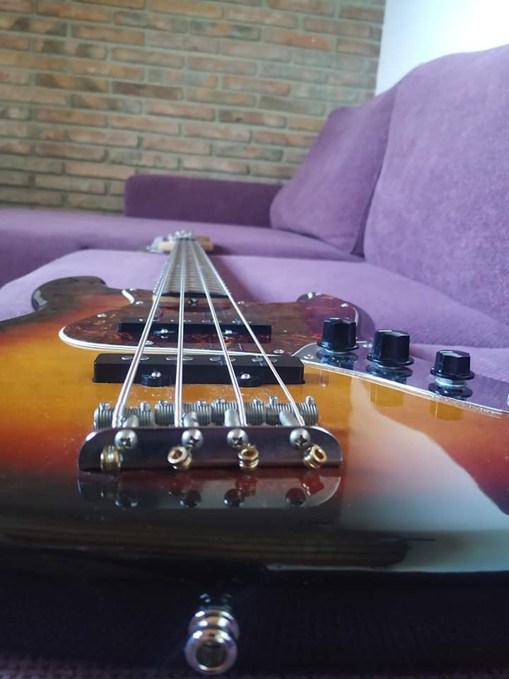 Fender jazz bass JV