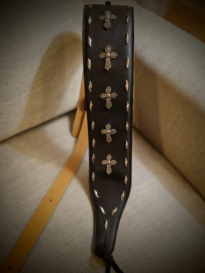 Correa Guitarra/Bajo Gothic Cross 10 cm