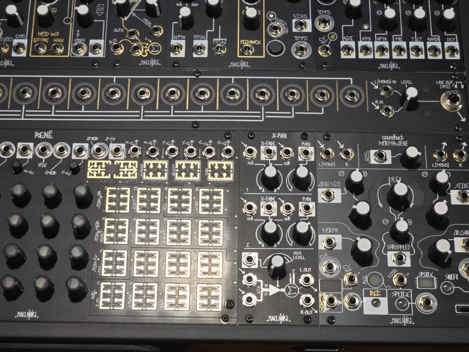 Makenoise shared system black and gold plus de segunda mano · Foto 2 de 5 · Valladolid · 5000 €