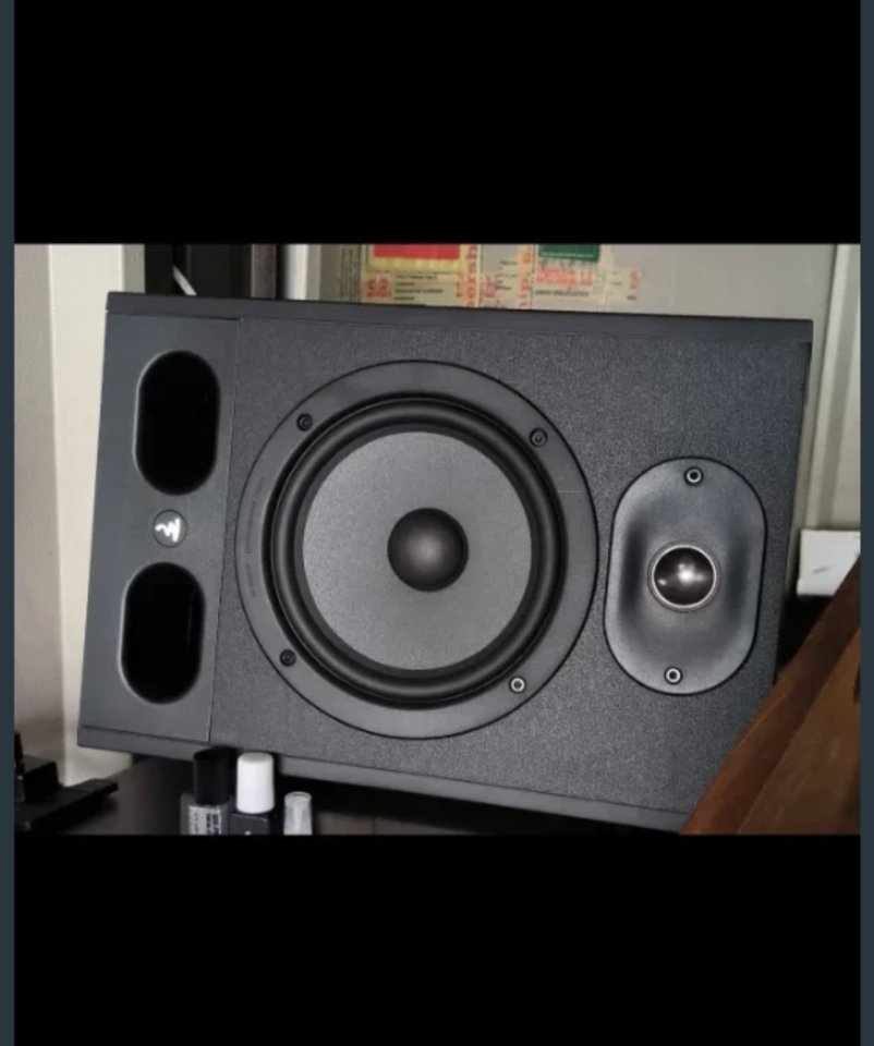 Monitores de estudio Focal Alpha 65 de segunda mano · Foto 1 de 4 · Bizkaia · 380 €