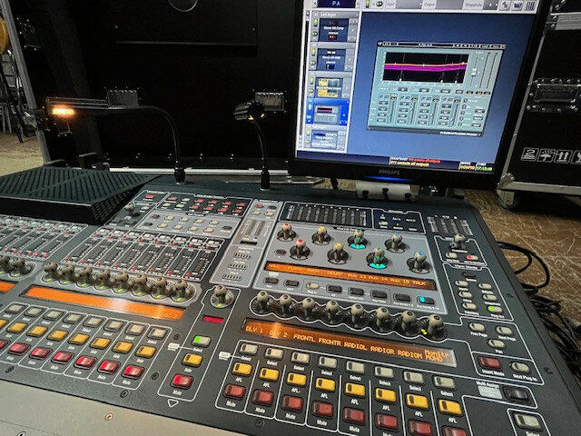 VENUE SC48 con 2 rack Escenario,  precio + IVA