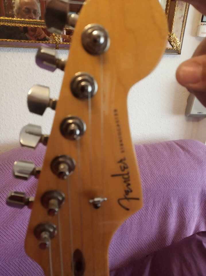 Guitarra Fender stratocaster americana.